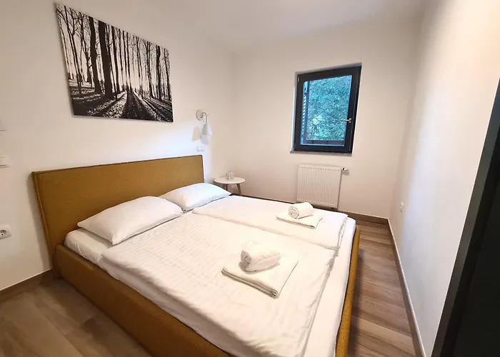 Alpine Escape Golte Apartment